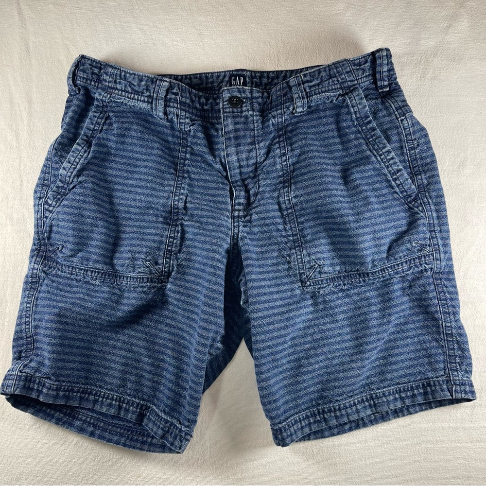 GAP Men’s Navy Striped Cargo Shorts